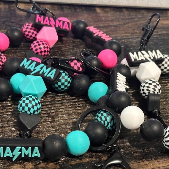 **BUNDLE of 6 ITEMS** 3 Large Wristlet Keychains & 3 Small Keychain Charms - Picture 1 of 14